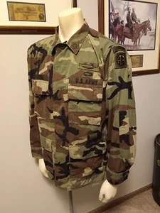 Abrigo de Combate Ejército de los Estados Unidos 82º Bosque Aerotransportado Camuflaje Talla Mediana-Regular - Imagen 1 de 14