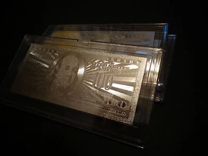 BILLETE PLATEADO *2009*$100 DÓLAR COMO NUEVO*VIENE EN ACRÍLICO, VIENE EN SOPORTE DE LOSA - Imagen 1 de 11