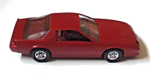 Red Burgundy 1983 Chevy Camaro 1:25 Plastic ERTL AMT Dealer Promo Model NIB - Picture 1 of 8