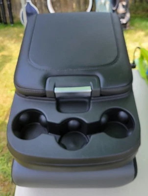 Dodge Ram 2500 3500 4500 5500 2024 consola central asiento de salto Foto 1 de 4