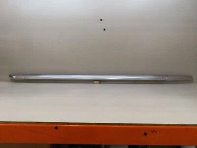 Cadillac Escalade ESV 2016-2020 riel lateral izquierdo del techo del conductor OEM 84393980 Foto 1 de 4