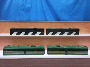 Lionel Vintage 218-2 Diesel B Unit LOT-3 - 8453 Erie & 8657 Canadian National - Picture 1 of 8