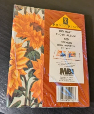 Photo Place Big Max Photo Album 100 Pockets 3 1/2" x 5 1/4" Sunflowers - Sealed - Image 1 of 3