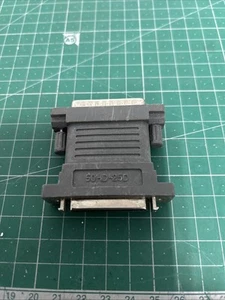 Iomega 50HD-25D SCSI Adaptor - Afbeelding 1 van 5