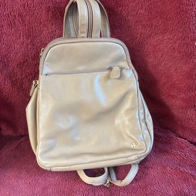 Mochila Etienne Aigner Foto 1 de 4