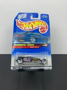Hot Wheels 1998 Mainline Terrorific Series Sweet 16 II Purple Collector #979 - Imagen 1 de 2