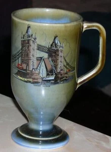 Wade Porzellan Tasse, Tower Bridge, 5 1/4" hoch, Made in Ireland - Bild 1 von 1