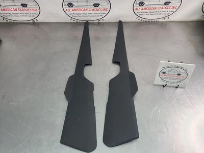 2008-09 Pontiac G8 Front Center Floor Console Side Trim, Black, LH/RH - OEM - Image 1 of 4