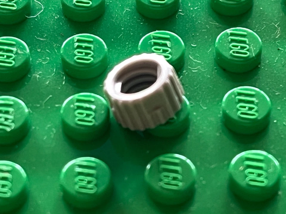 Ecrou LEGO Technic Oldgray Axle Nut ref 4698 / set 1092 8862 8094 8851 8854 ... - Photo 1/1