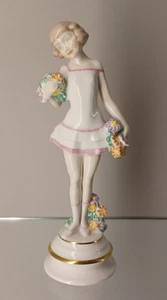 Hutschenreuther niña con flores diseño: Karl Tutter 1. Wahl RARO - Imagen 1 de 13