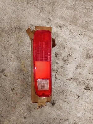 Lente de luz trasera para camioneta Ford F150/F250/F350 1973-79 y Econoline Club Van NOS Foto 1 de 4