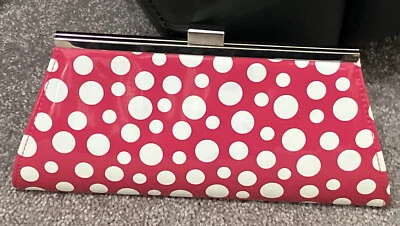 BOLSA CLUTCH “NEIMAN MARCUS” ROSA BOLINHAS COM ACESSÓRIO DE CORRENTE - Imagem 1 de 4