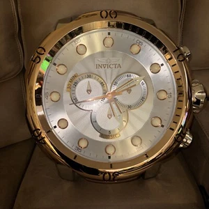 Reloj de pared Invicta 33773 Venom esfera tono plata bisel oro rosa - Imagen 1 de 10
