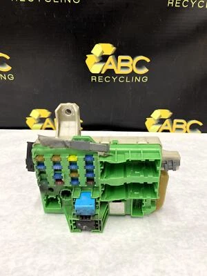 Conjunto de unidad de módulo de conexión relé caja de fusibles de motor Mazda 6S 2003-2005 OEM Foto 1 de 4