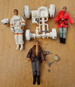 3 X 1990's Action Man With Fuzzy Hair Moon Buggy Outfits & Weapons - Picture 1 of 4