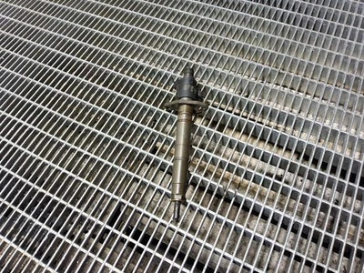 Land Rover Range Rover Sport L320 2011 Diesel fuel injector 9X2Q9K546DB SKE47978 - Image 1 of 4