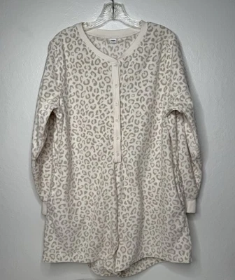 Old Navy Fleece Shorts Long Sleeve Romper Womens Size XL Pajama 1 Piece Leopard - Image 1 of 4