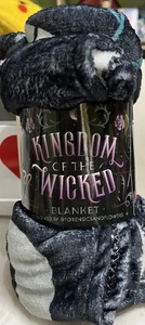 New Barnes And Noble Forensics And Flowers Kingdom Of The Wicked Blanket  - Picture 1 of 2