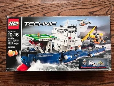 New Lego Technic Ocean Explorer Ship 42064 - Factory Sealed -Damaged box - Image 1 of 4