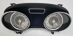 2015-2017 panel de instrumentos usado Mercedes GLA250 A LA VENTA A1569004302 - Imagen 1 de 6