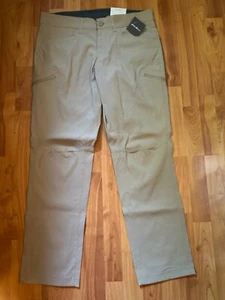 Herren Eddie Bauer Rainier Tech Wanderhose 34x32 beige - nagelneu mit Etikett - Bild 1 von 6