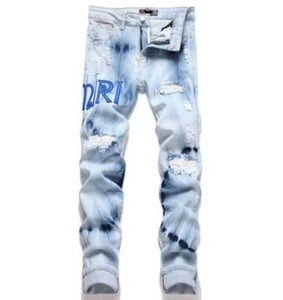 Herren Hellblau Denim Jeans Gerades Bein Stretch Ripped Buchstaben Dekor Punk Hose - Bild 1 von 10