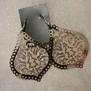 Silver Filigree Teardrop Dangle Earrings Moroccan Style - Picture 1 of 2