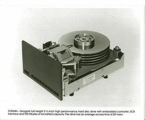 ITHistory (1980s) PHOTO: SEAGATE ST4144N FullHeight 5.25"120MB Disk(Caption - Picture 1 of 1