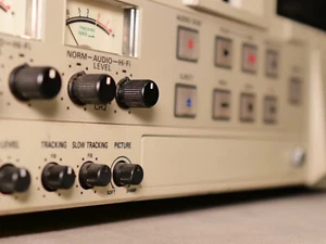 Panasonic AG-7350 Video Cassette Recorder - Picture 1 of 24