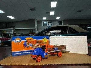 First Gear 1925 Mack AC Stake Truck "Gulf" W/ Oil Drums Model Truck 1:34 Scale - Picture 1 of 10