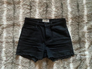 Everlane Black Cotton Cut Off Denim Shorts Size 27 - Picture 1 of 5