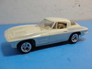 1963 Chevrolet Corvette Stingray Built Model Detailed Trim 1/25 Custom Split - Picture 1 of 6