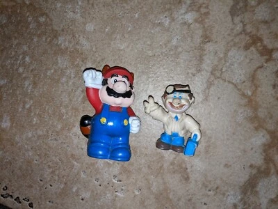 Juguetes de PVC de colección raros Nintendo Dr. Mario y Tanooki Mario 3 pulgadas 2 pulgadas  Foto 1 de 4