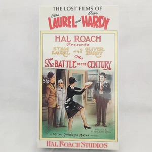 Laurel & Hardy - The Battle of the Century - Hal Roach Studios - New VHS Sealed - Foto 1 di 2