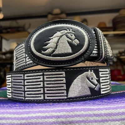 Cinturón de cuero bordado caballo para hombre Western Cowboy Belt. Cinto Piteado De Piel Foto 1 de 4