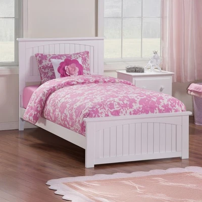 Cama plataforma doble de madera maciza AFI Nantucket con cargador USB en blanco Foto 1 de 4