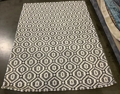 BLACK / IVORY 4'-0" x 6'-0" Back Stain Rug, Reduced Price 1172675563 MRB325Z-4 - Image 1 of 4