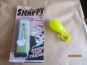 prank snappy chewing gum & water squirting Ring - Picture 1 of 4