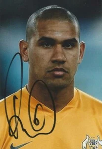 AUSTRALIA, MELBOURNE CITY & LEEDS: PATRICK KISNORBO SIGNED 6x4 ACTION PHOTO+COA - Picture 1 of 1