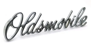 NUEVO EMBLEMA CAPÓ DELANTERO "Oldsmobile" Script / Para 1968-1970 Olds Borde Cromado - Imagen 1 de 9