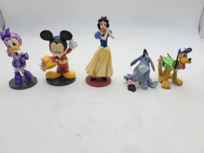 Figuras de juguete Disney Mickey Mouse, Margarita, Plutón, Eeyore y Blancanieves 5 piezas tapa de pastel Foto 1 de 4