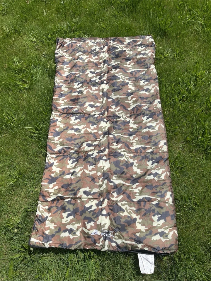 "Saco de dormir Ozark Trail niños jóvenes adolescentes camuflaje 60""x29"" con estuche de transporte" Foto 1 de 3