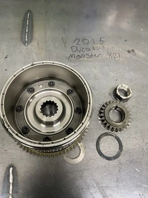 2015 2014 - 2017 Ducati Monster 821 Flywheel Rotor Magneto Starter Clutch Good - Изображение 1 из 2