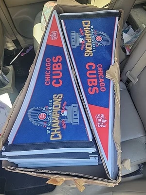 Chicago Cubs 2016 Serie Mundial Campeones 12x30 Banderín Campeones Bandera LOTE DE 20 Foto 1 de 4