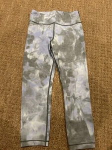 EUC Athleta Girls Printed Chit Chat Crop Leggings L/12 Violet White Black Stripe - Picture 1 of 6