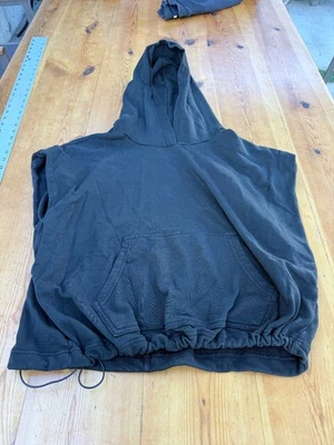 𝅺Fabletics BLACK Cropped Sleeveless Fleece Hoodie Top L Athleisure Active A3 - Image 1 of 4