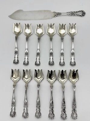 Juego de helados para 12. Patrón Buttercup Gorham de plata de ley. Monograma. Foto 1 de 4