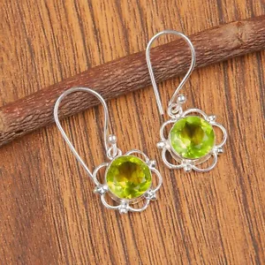 Green Peridot Gemstone 925 Sterling Silver Earring Handmade jewelry Earring Gift - Picture 1 of 3