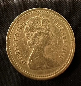 1983 Queen Elizabeth ii One Pound Coin Error- Read Description  - Picture 1 of 6