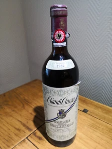Jahrgangs - Wein "Chianti Classico Casale dello Sparviero 1982" - Bild 1 von 7